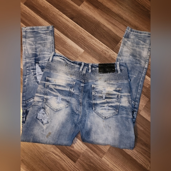 Smoke Rise Distressed Jeans 32 x 32 - Picture 7 of 7